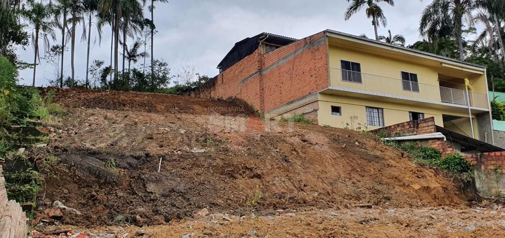 Terreno a Venda no Jaraguá Esquerdo com 660m²