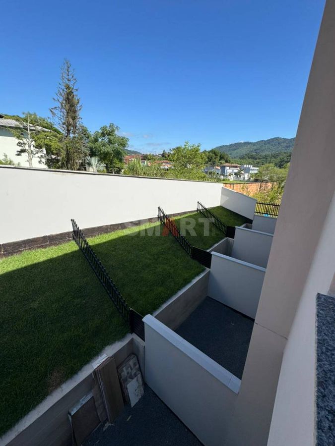 Casa Geminada Duplex com 02 Quartos no Jaraguá 99