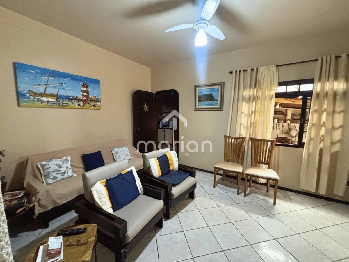 Casa a 600m da praia com 3 quartos, Praia Grande - Penha