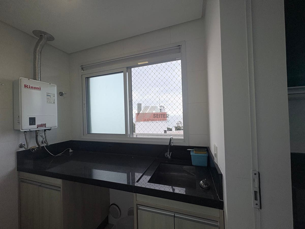 Apartamento 3 domitorios suite venda Florianopolis Agronomica