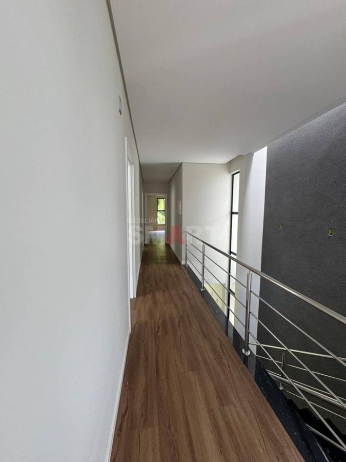 Casa com 03 Suítes à Venda no bairro Amizade