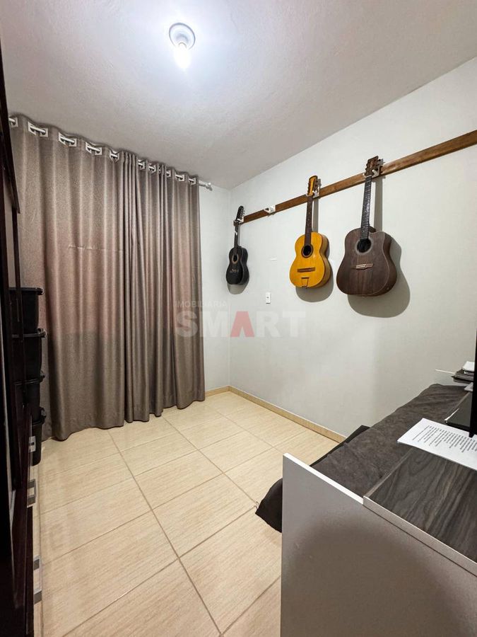 Casa com 3 Quartos à Venda no Jaraguá Esquerdo