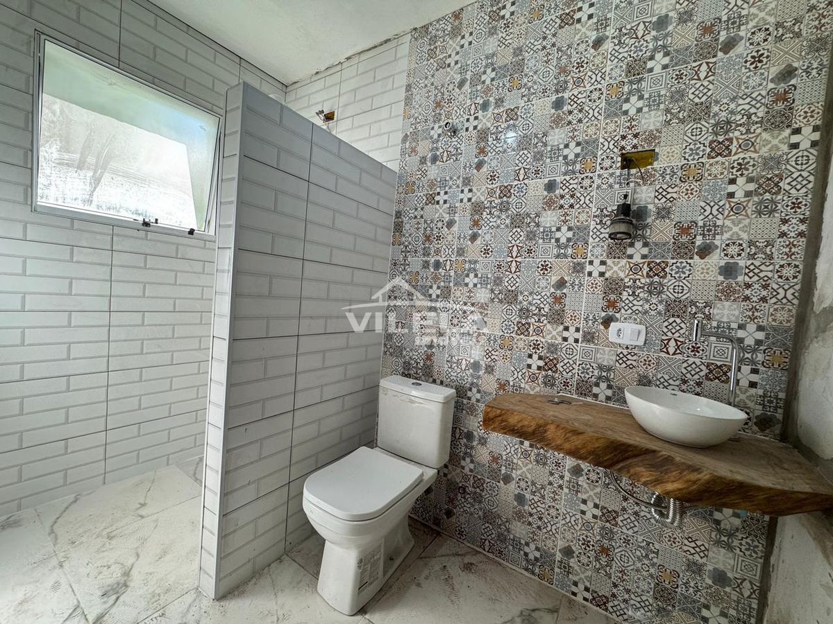 Casa à poucos metros da praia bairro porto novo-caraguatatuba-sp