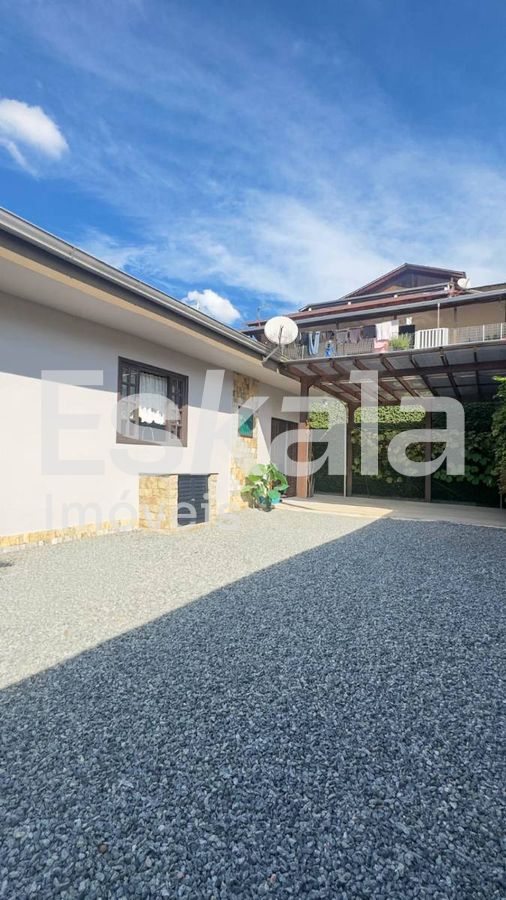 Casa Mobiliada Com 01 Suíte + 02 Quartos Amizade - Guaramirim