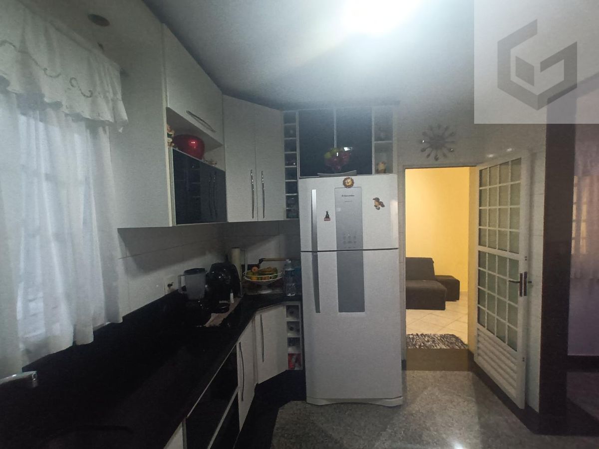Sobrado com 3 quartos à Venda, Vila Ré - São Paulo