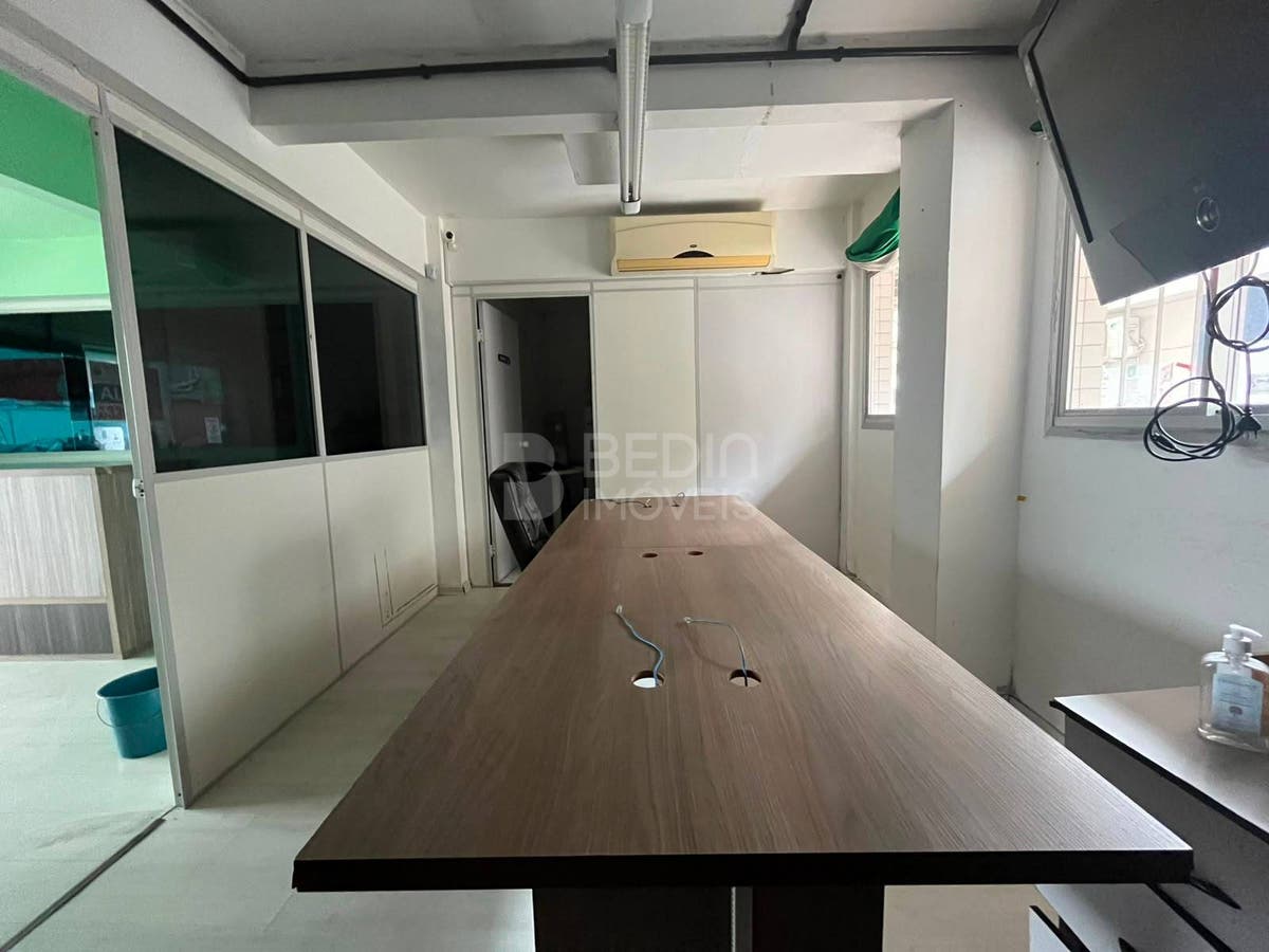 Sala Comercial de 72m² no bairro Centro, em Balneário Camboriú | Eu Corretor