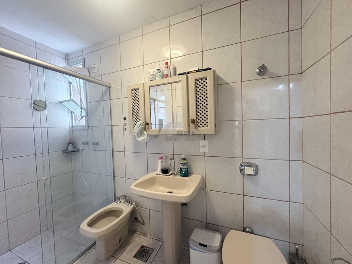 Apartamento 3 dormitorios com suite a venda centro