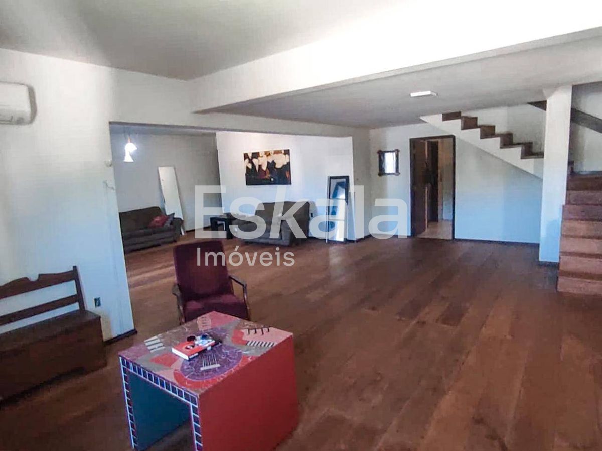 Apartamento com 01 Suíte + 02 Dormitórios Centro - Jaraguá do Sul