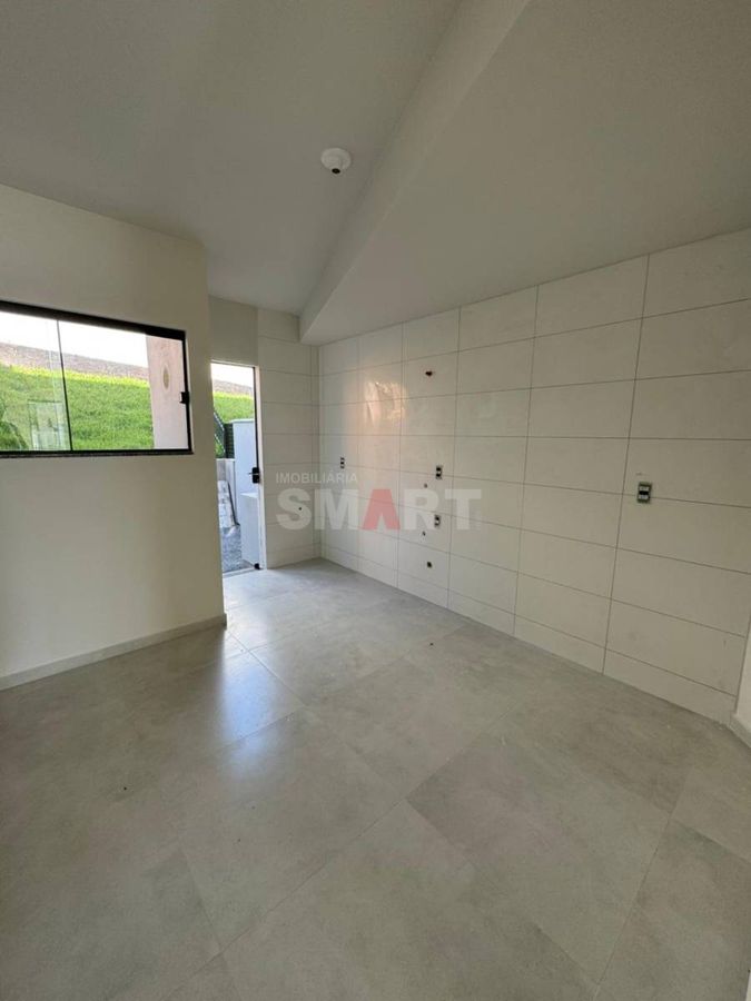 Casa Geminada Duplex com 02 Quartos no Jaraguá 99