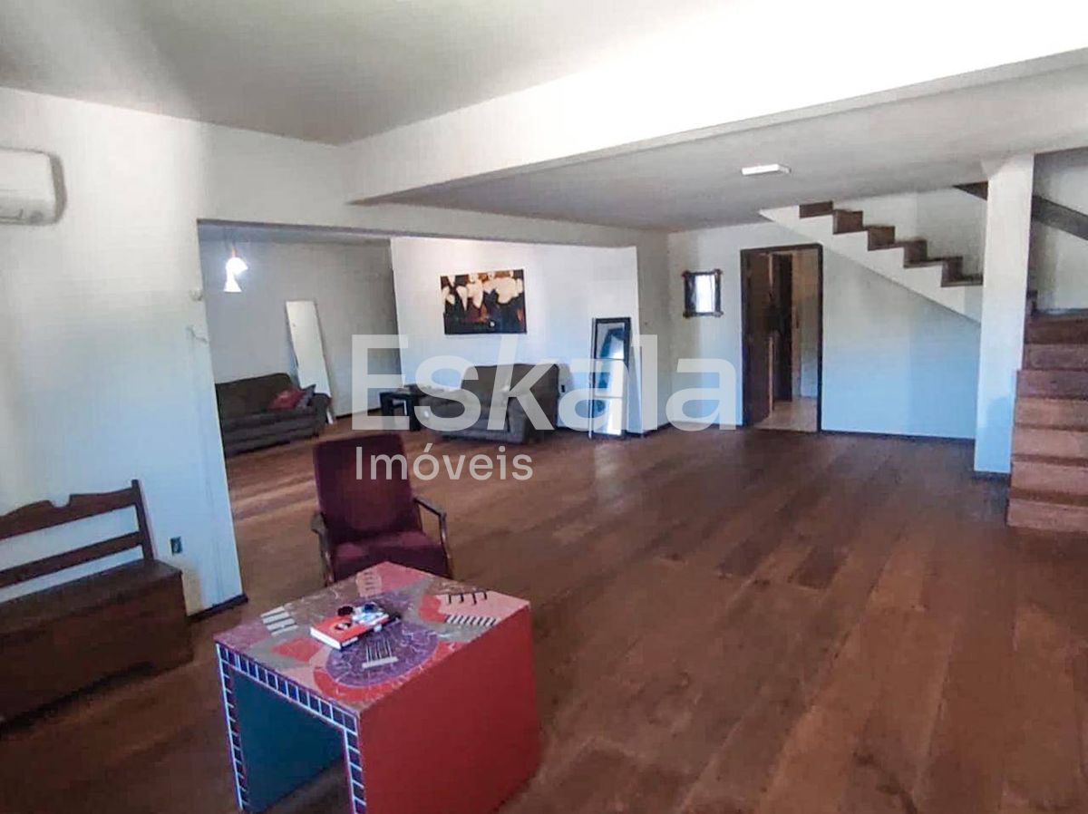 Apartamento com 01 Suíte + 02 Dormitórios Centro - Jaraguá do Sul