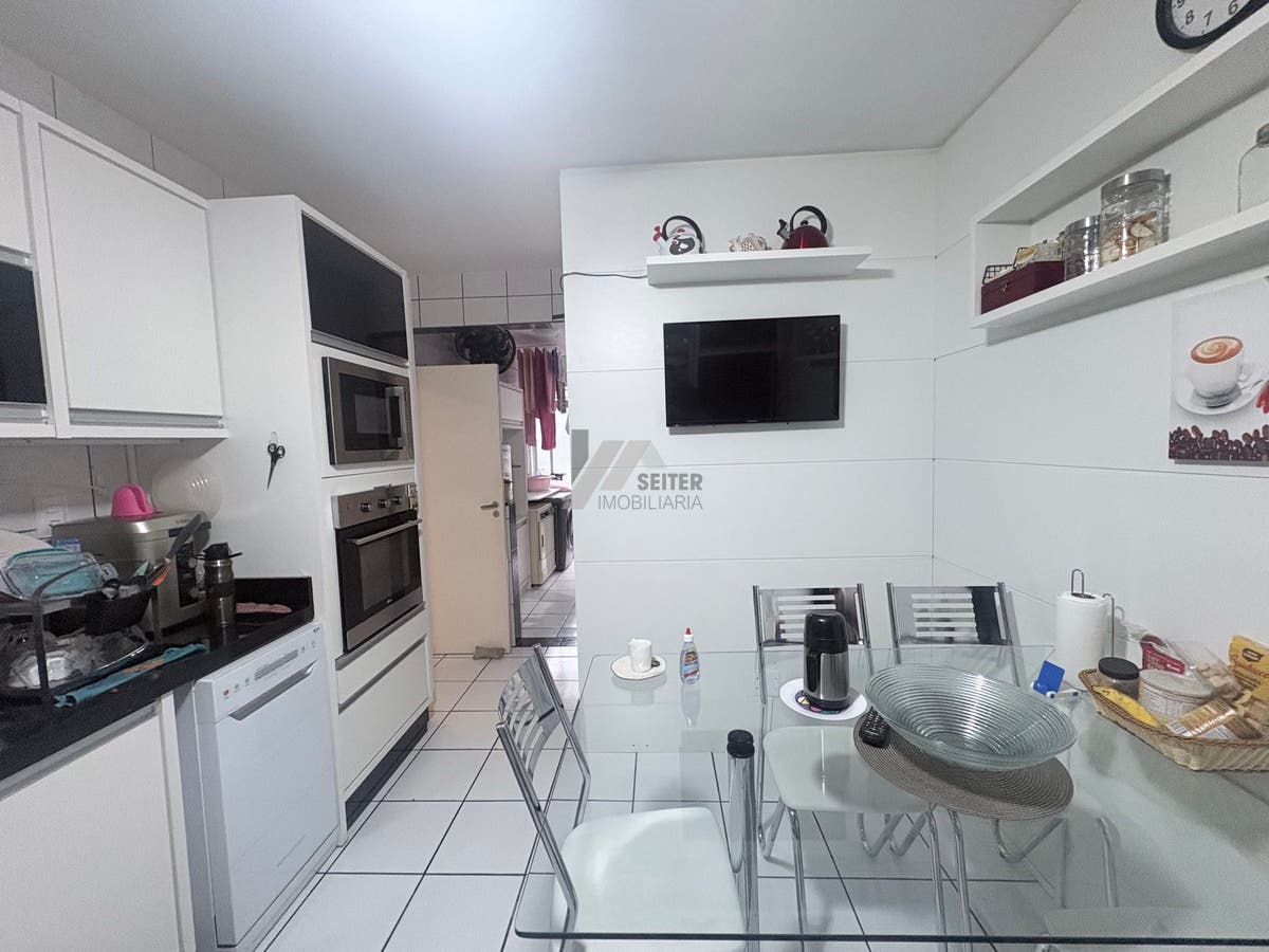 Apartamento 3 dormitorios com suite a venda centro