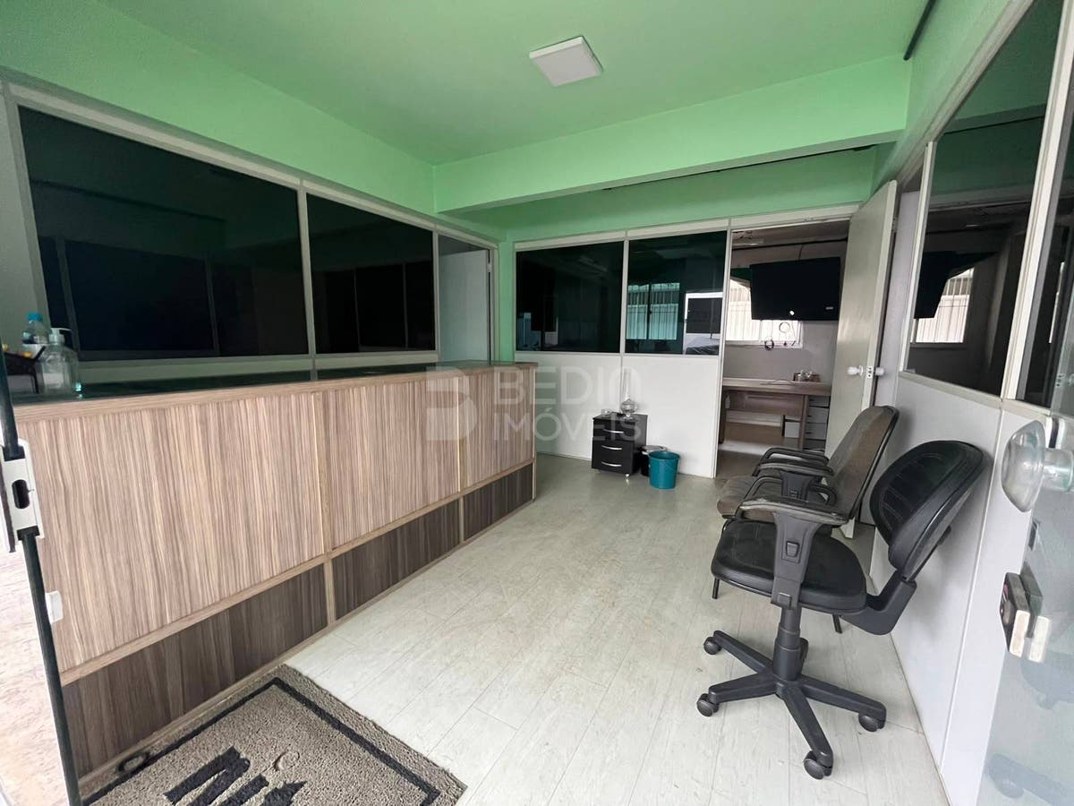 Sala Comercial de 72m² no bairro Centro, em Balneário Camboriú | Eu Corretor