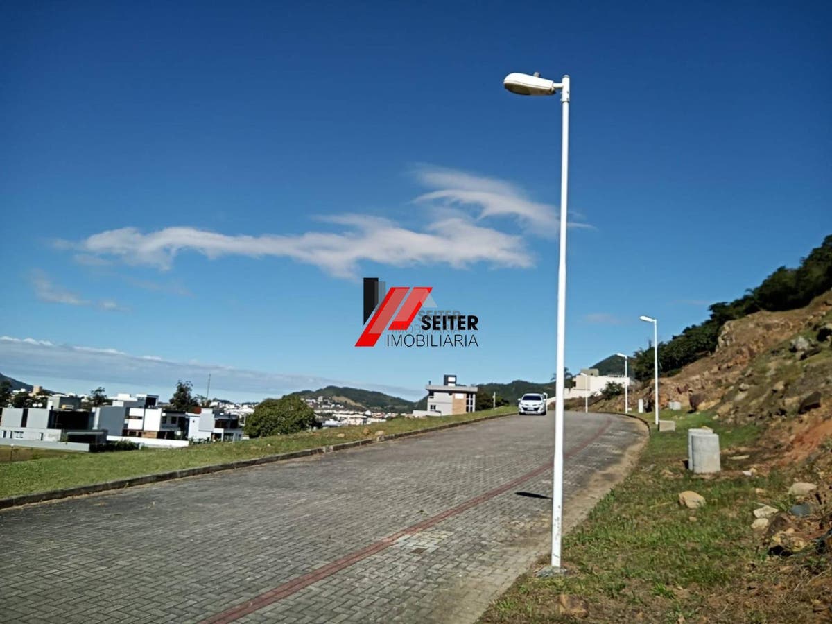 Terreno à venda em condomínio fechado no bairro Ingleses em Florianópolis