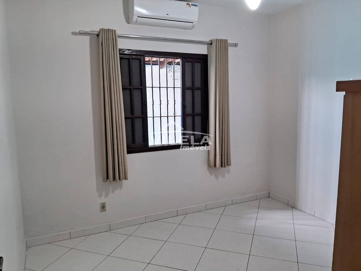 Casa com piscina-indaiá-caraguatatuba-sp