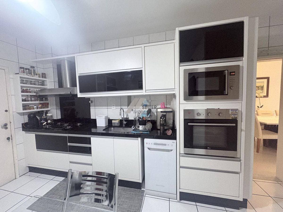 Apartamento 3 dormitorios com suite a venda centro