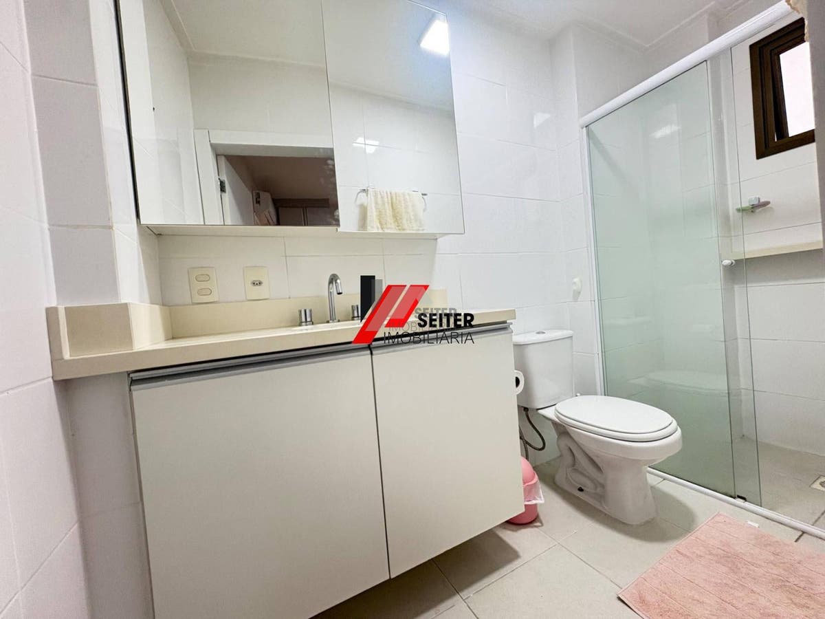 Apartamento de 2 Domitorios com Suite a Venda em Florianopolis