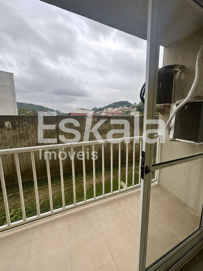 Apartamento Semimobiliado com 02 Quartos Rau - Jaraguá do Sul