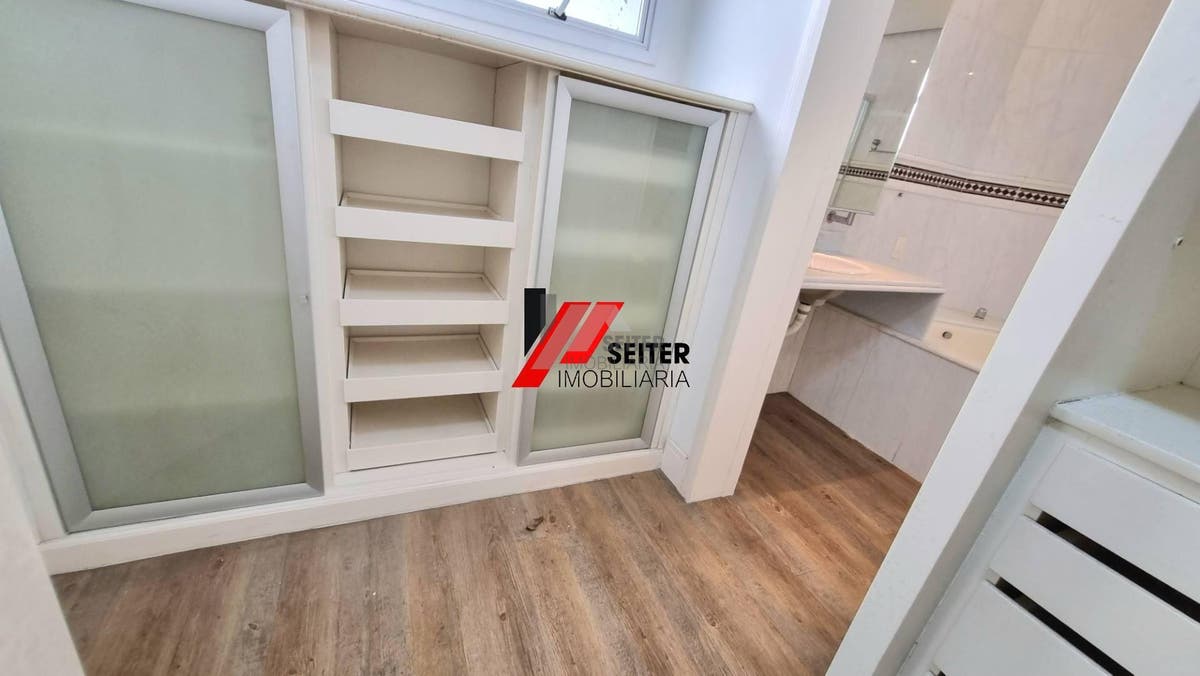 Apartamento de 4 dormitorios para alugar na Beira Mar de Florianopolis