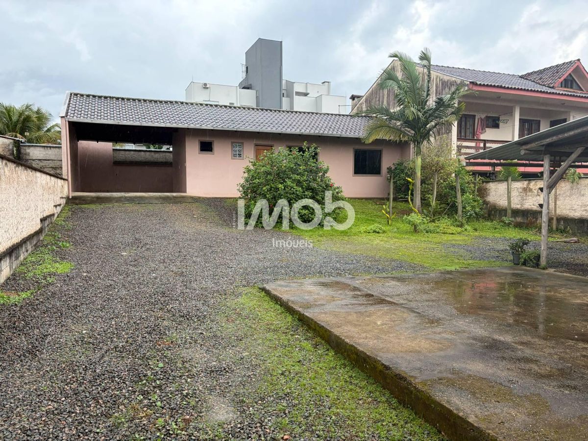 Casa, 1 quarto, 75 m² - Foto 1
