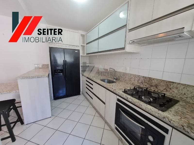 Apartamento de 2 dormitorios para locação semimobiliado itacorubi