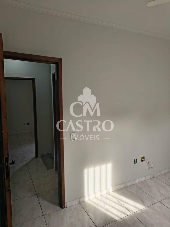 Sobrado 2 quartos em Parque Guaianazes, São Paulo. Padrão simples e funcional. 65m²