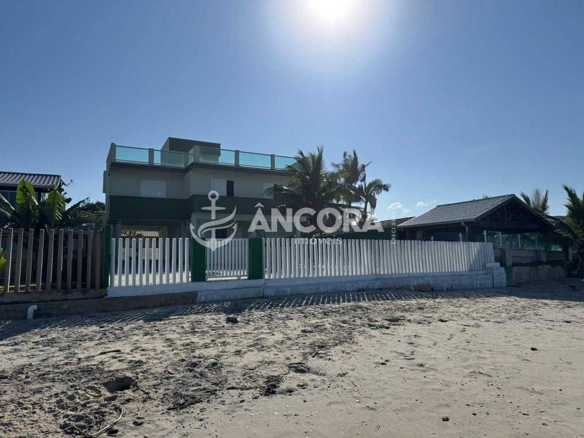 Casa, 5 quartos, 221 m² - Foto 1