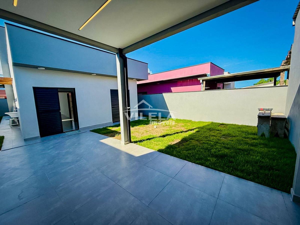 Casa -moderna-pé direito alto golfinho-caraguatatuba-sp