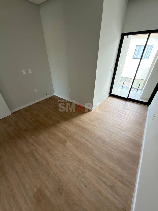 Geminado novo com 1 suíte + 2 quartos em local calmo