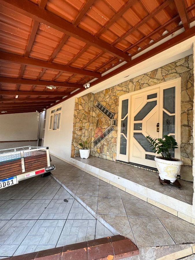 Casa com 1 Suíte + 2 Quartos a Venda no São Luís