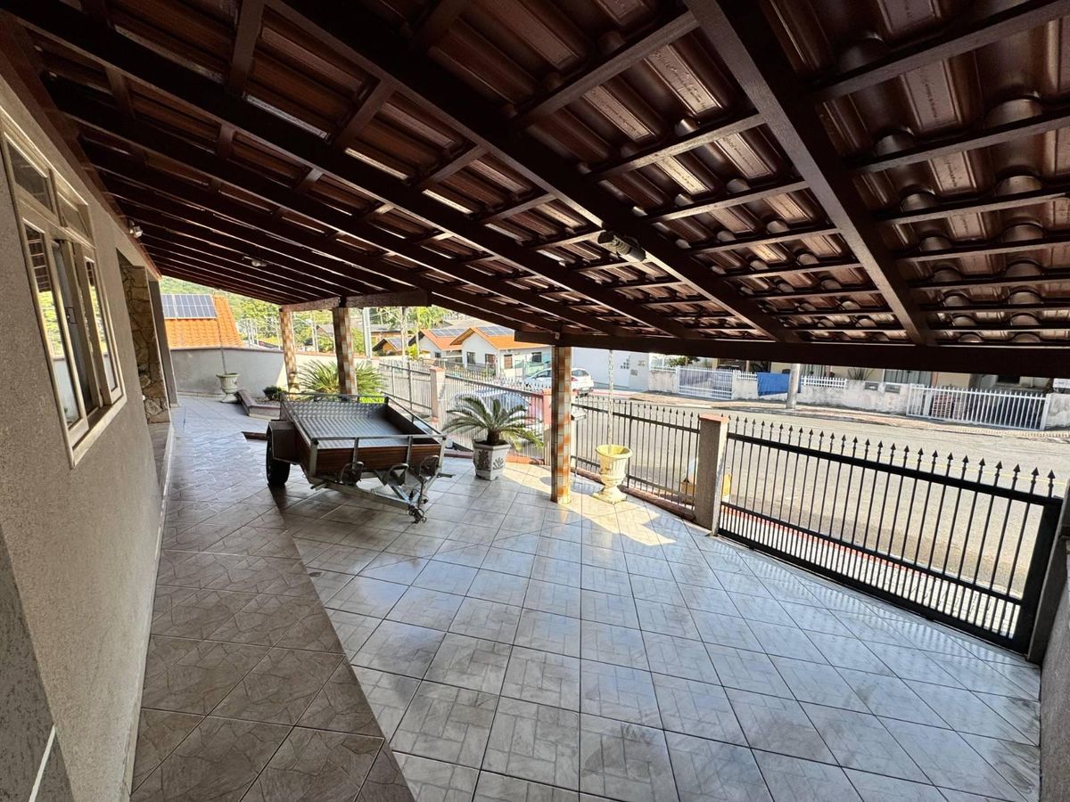 Casa com 1 Suíte + 2 Quartos a Venda no São Luís