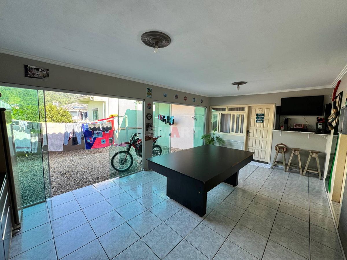 Casa com 1 Suíte + 2 Quartos a Venda no São Luís