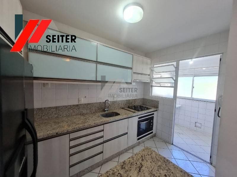 Apartamento de 2 dormitorios para locação semimobiliado itacorubi