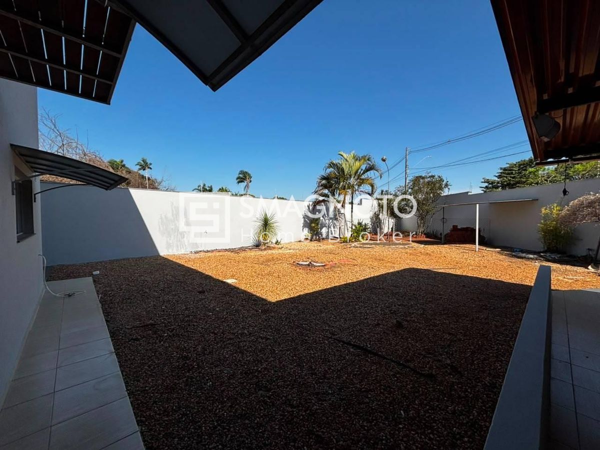 Casa, 3 quartos, 220 m² - Foto 24