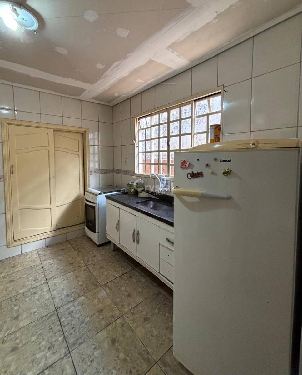 Casa à Venda com 2 Salas, 2 Quartos e Quintal no Bairro Alto - Avaré. Foto 2