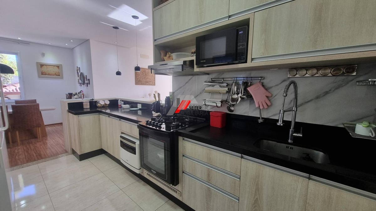 Casa de 3 suites a venda Lagoa da Conceiçao Florianopolis com 352 metros de area util