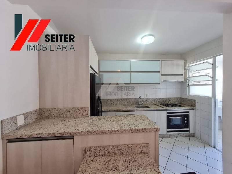 Apartamento de 2 dormitorios para locação semimobiliado itacorubi