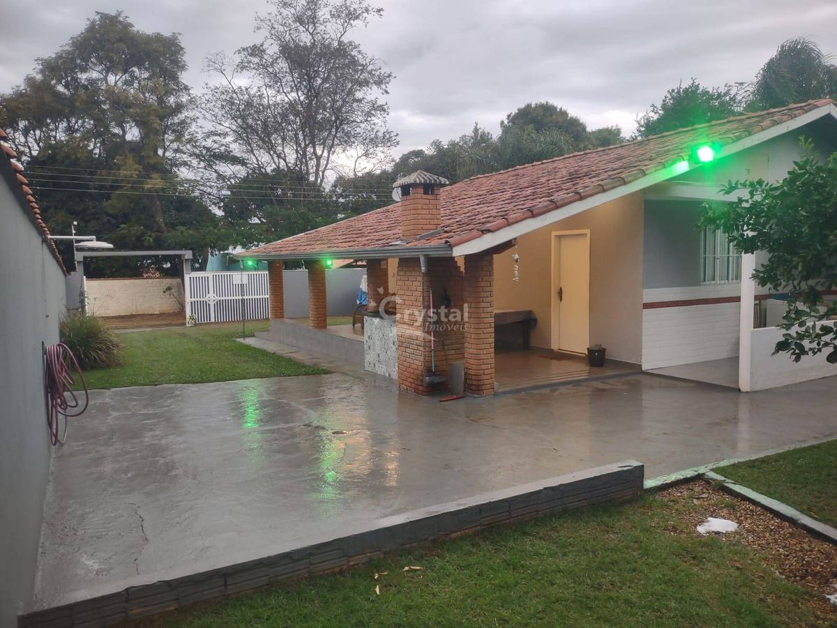 Casa à Venda com 2 Quartos, Churrasqueira e Edícula em Costa Azul - Avaré. Foto 5