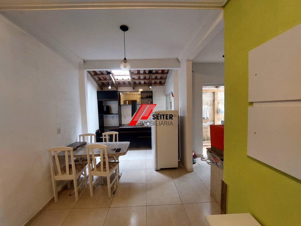 Apartamento 3 dormitorios com suite localizado no Ingleses
