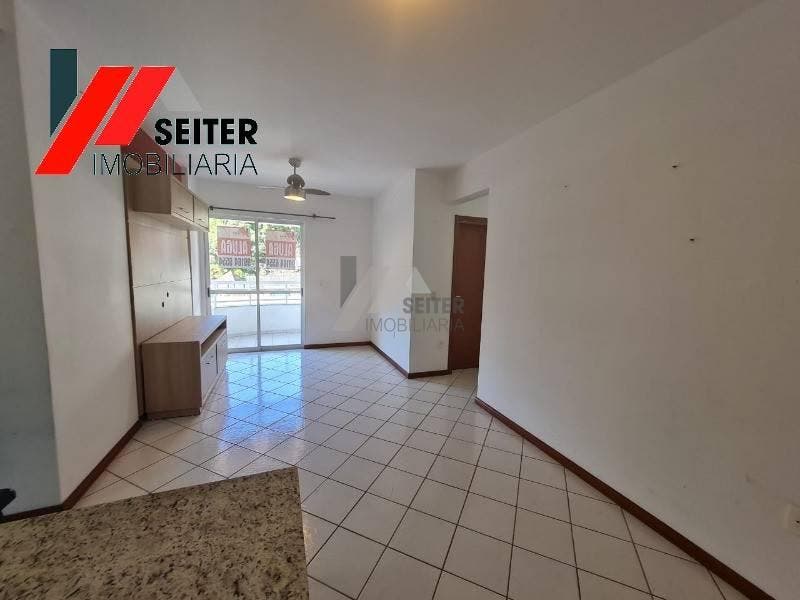 Apartamento de 2 dormitorios para locação semimobiliado itacorubi