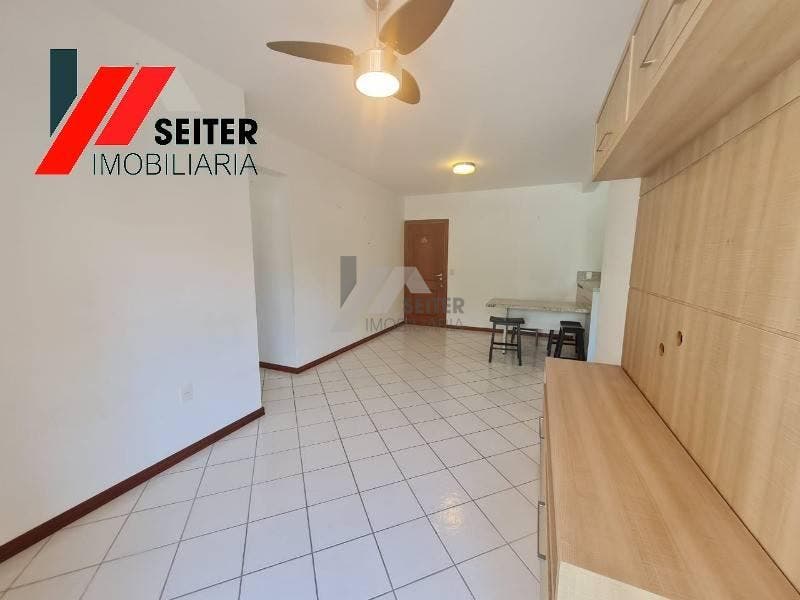 Apartamento de 2 dormitorios para locação semimobiliado itacorubi