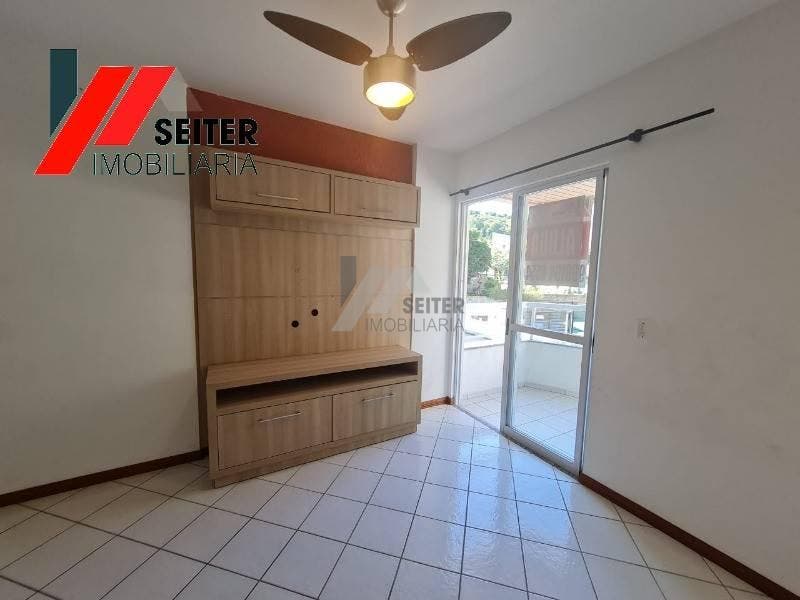 Apartamento de 2 dormitorios para locação semimobiliado itacorubi