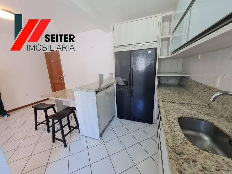 Apartamento de 2 dormitorios para locação semimobiliado itacorubi