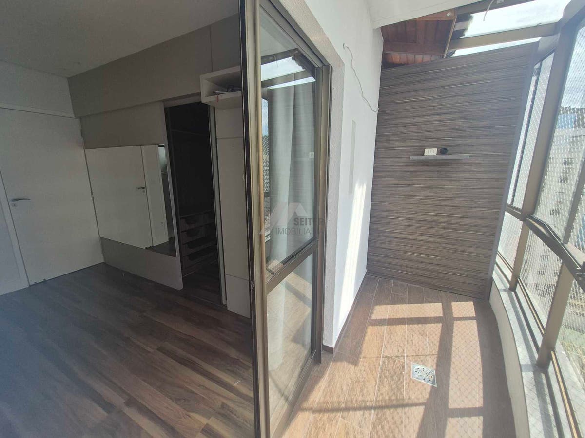 Apartamento tipo cobertura 3 quartos para alugar no itcorubi Florianopolis