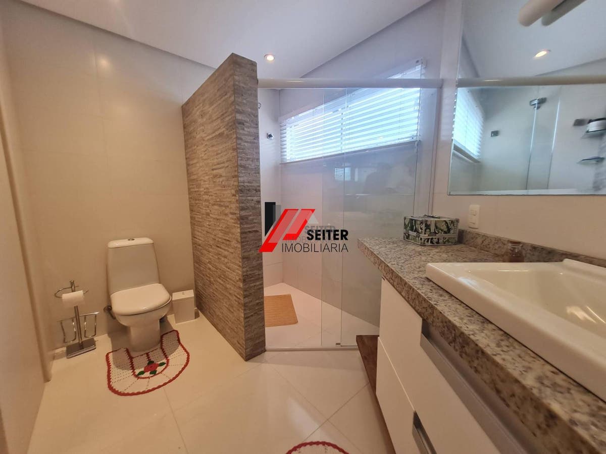 Casa de 4 suites a venda em Florianopolis