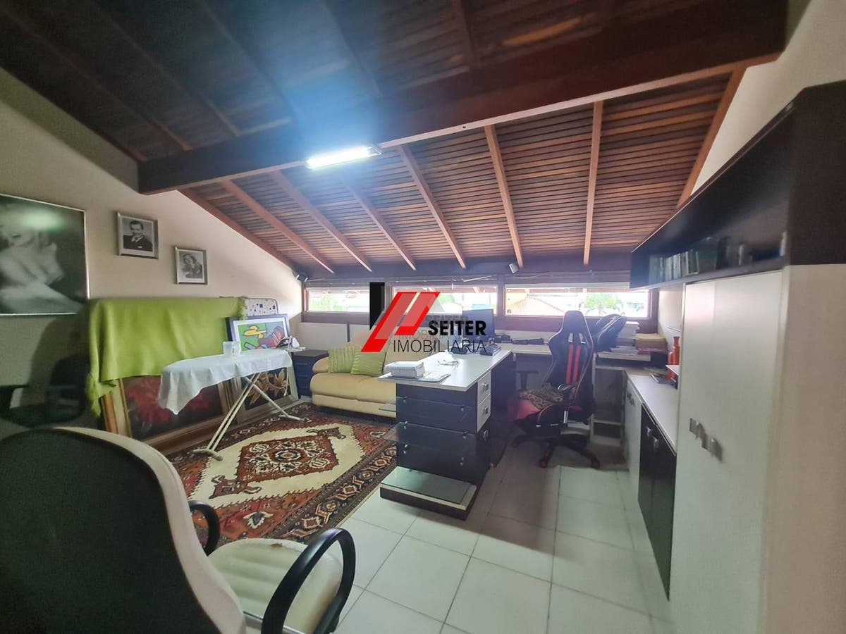 Casa de 4 suites a venda em Florianopolis