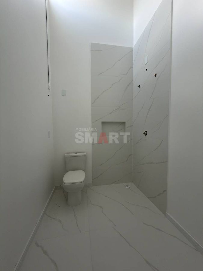 Geminado novo com 1 suíte + 2 quartos em local calmo