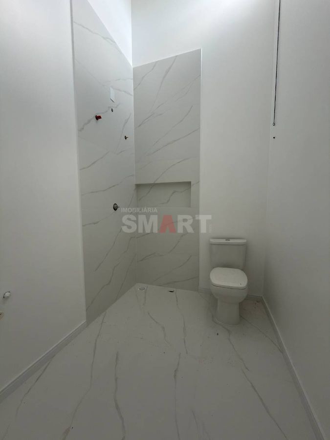 Geminado novo com 1 suíte + 2 quartos em local calmo