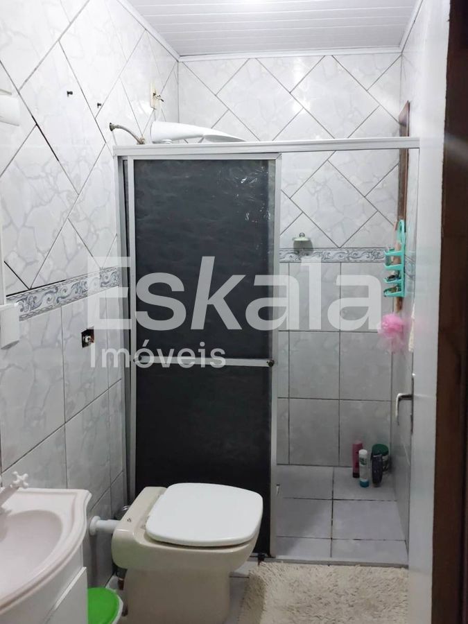 Casa Com 02 Quartos e 360m² De Área De Terreno Chico de Paulo - Jaraguá do Sul