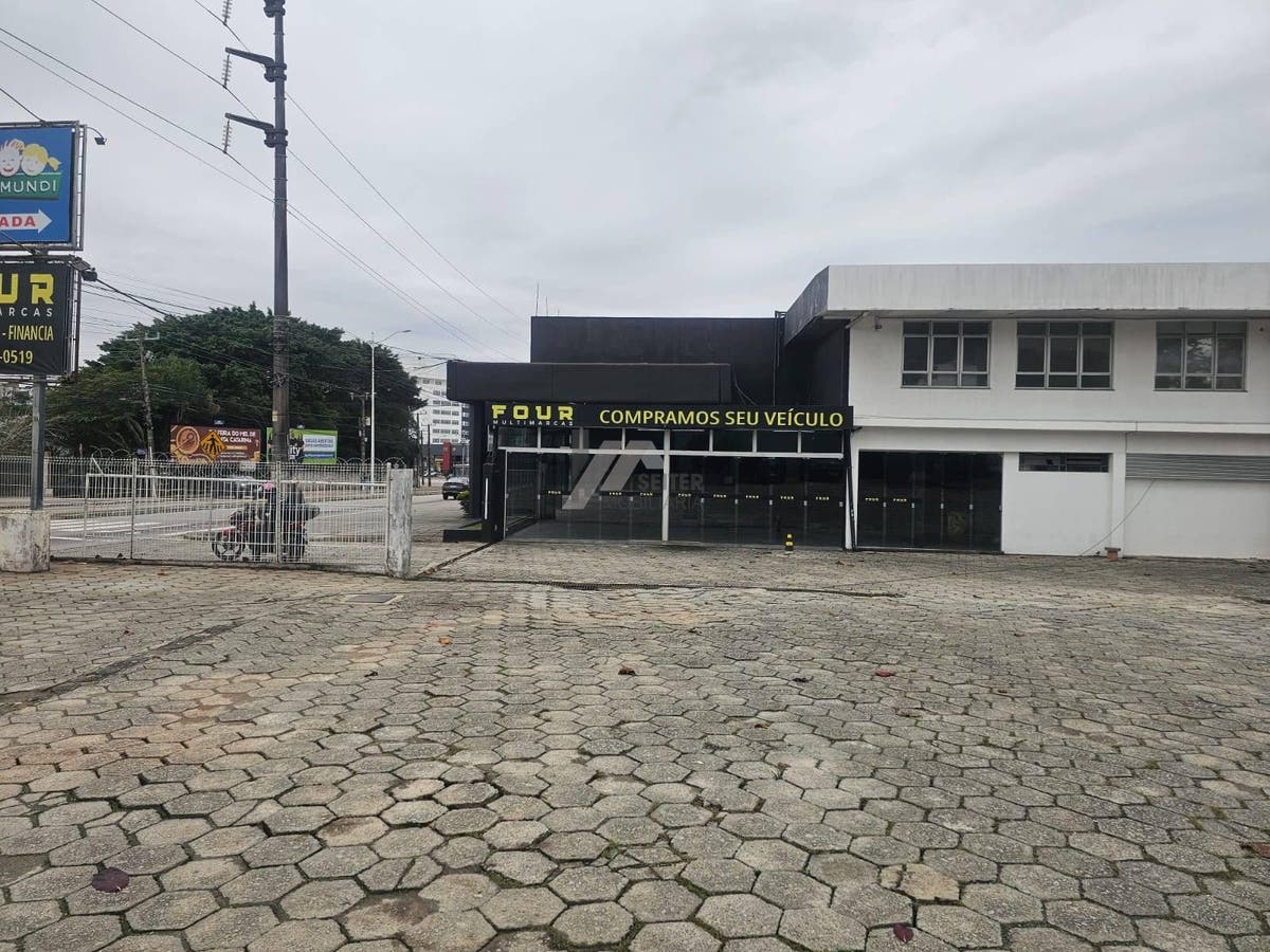 Galpão em Capoeiras bem localizado