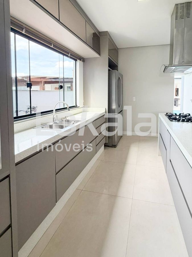 Casa Semi Mobiliada Com 03 Quartos + 01 Suíte Três Rios Do Norte - Jaraguá Do Sul